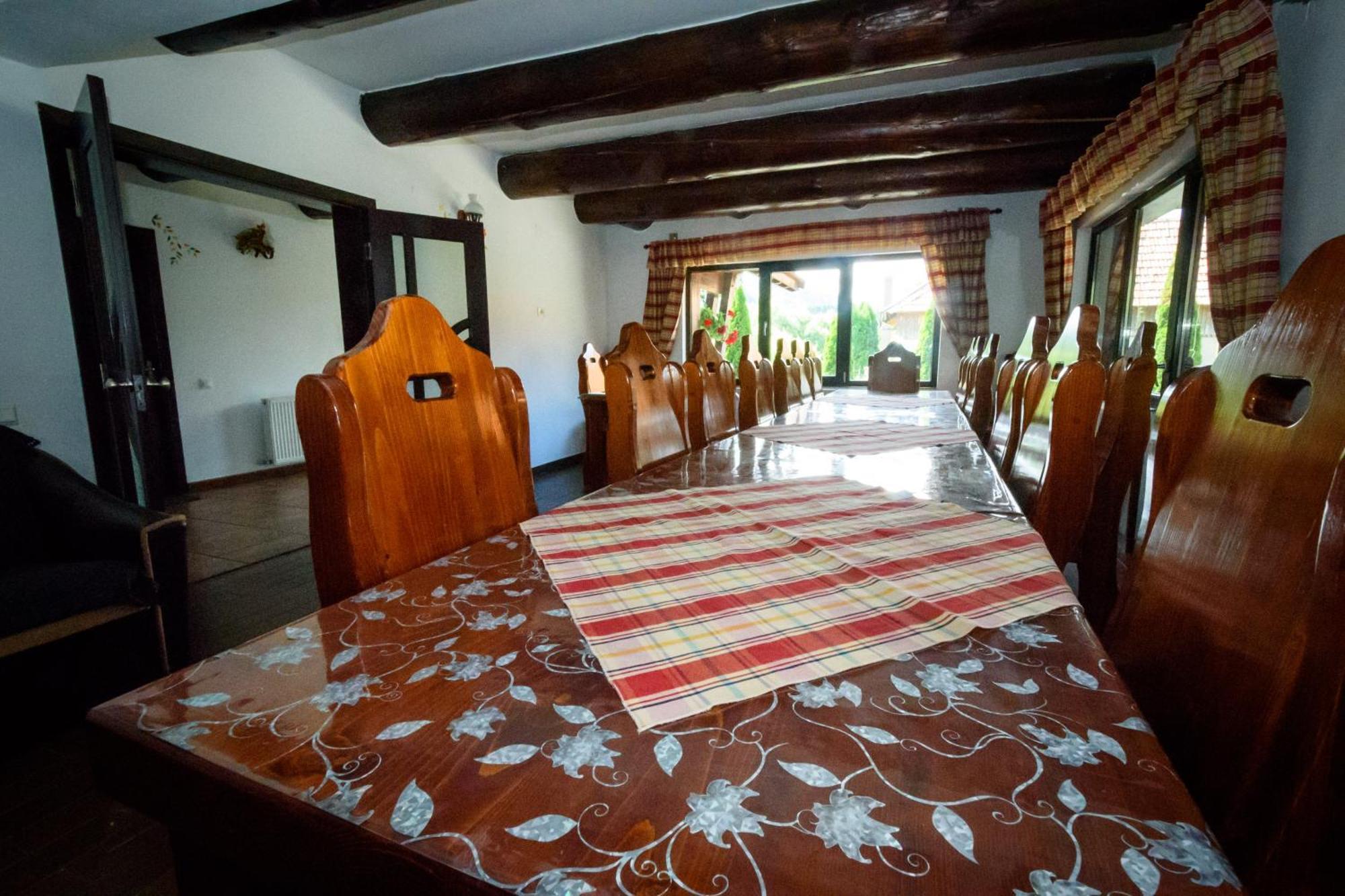Bradutul De La Munte Villa บราน ภายนอก รูปภาพ